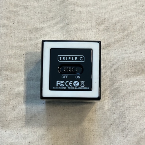 Small Kate Spade Portable Speaker - Picture 2 of 3